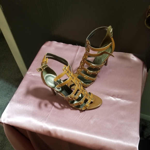 Gladiator 4" Heel Sandals, Ankle straps, Tan, Size 7. - Picture 5 of 5